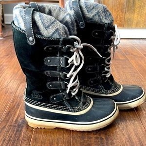 Women’s Joan of Arc Knit II waterproof winter boot size 6.5